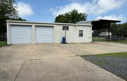 301 San Janinto St, Maud, TX 75567