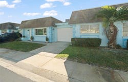7050 VERSAILLES N, PINELLAS PARK, FL 33781