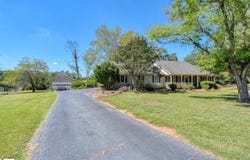 404 Cresthaven Drive, Boiling Springs, SC 29316