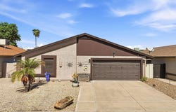 410 E BEHREND Drive, Phoenix, AZ 85024