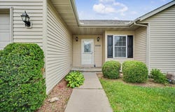 1203 EDGEVIEW Drive, Mahomet, IL 61853