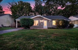 12157 Parkwood Place, Maryland Heights, MO 63043