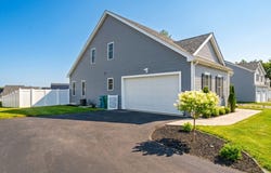 208 Crownshield Ave, Uxbridge, MA 01569