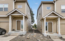 204 N 15TH St, StHelens, OR 97051