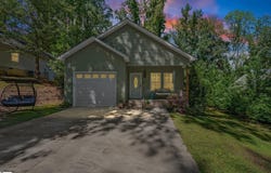 122 W Baker Street, Pickens, SC 29671