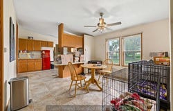 403 W Pine St, Doniphan, NE 68832