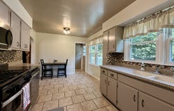 101 S Fairview Place, Clinton, IL 61727
