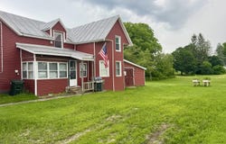 25 Spruce Street, Champlain, NY 12919