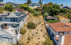 16860 Robey Dr, San Leandro, CA 94578