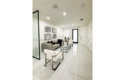 3418 W 108th St, Hialeah, FL 33018