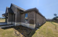 813 Silverleaf Drive, Ennis, TX 75119