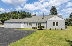 1414 KILBORN, PETOSKEY, MI 49770