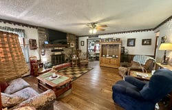 231 N Olive Street, Marshfield, MO 65706