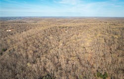 83 Minx Valley Drive, Roach, MO 64781