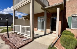 15745 Parkway Lane, Southgate, MI 48195