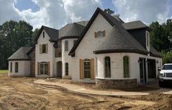 84 Live Oaks Drive, Lamar, MS 38642