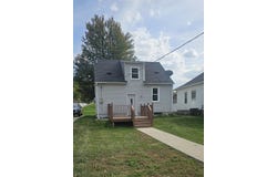 330 Black Hawk Rd, Waterloo, IA 50701