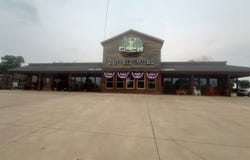 409, 407, 405 E Central Avenue, Comanche, TX 76442