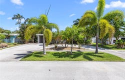 809 SE 14th Dr, Deerfield Beach, FL 33441