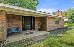 711 W Lanark, Queen City, TX 75572