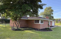 61439 Miami Road, South Bend, IN 46614-6405