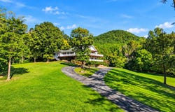 8414 Bud Hawkins Rd, Corryton, TN 37721