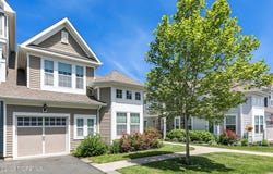 5 Halfmoon Court, Highlands, NJ 07732