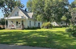720 Eads Ave., Hebron, NE 68370