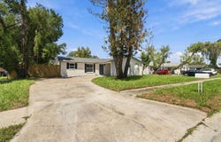 802 WALNUT Drive, SEFFNER, FL 33584