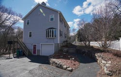 93 A Lexington St, Burlington, MA 01803