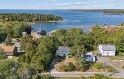 11 Gomez Road, Phippsburg, ME 04562