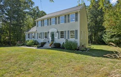 48 June St, Northbridge, MA 01534