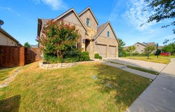 1920 Roundtree Circle E, Fort Worth, TX 76008
