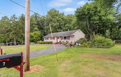 7 Chambers Road, Millstone, NJ 08510