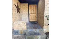 109 Pine Cone Ln, Elgin, TX 78621
