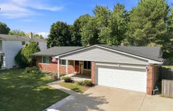 4957 Hubbard Drive, Troy, MI 48085