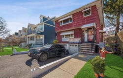 241 Halsted St, East Orange City, NJ 07018-2510