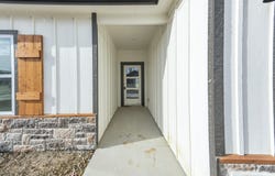 3560 E Bearsden St, Derby, KS 67037-7821