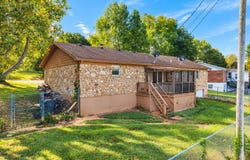 460 Sunset Drive, Bronston, KY 42518