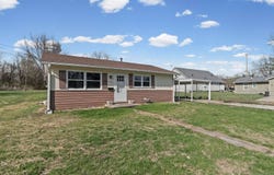 509 E 2nd St, Cameron, MO 64429