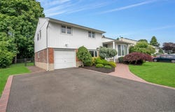 27 Coronet Lane, Plainview, NY 11803