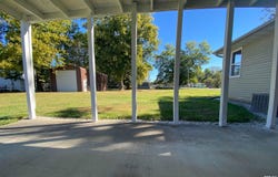108 E Piper Street, Bluffs, IL 62621
