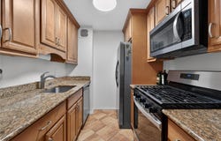 100 Clinton Avenue, Mineola, NY 11501
