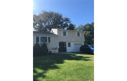 22 Starfire Drive, Centereach, NY 11720