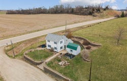 2226 Springville Rd, Springville, IA 52336