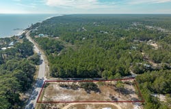 2033 Highway 98, Carrabelle, FL 32322