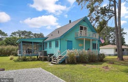 5320 CEDAR DR, CHINCOTEAGUE, VA 23336