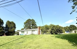 1282 Carleton St, Syracuse, OH 45779