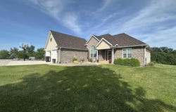 17407 200Th Avenue, Centerville, IA 52544