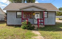 301 S Main Avenue, Blanchard, OK 73010
